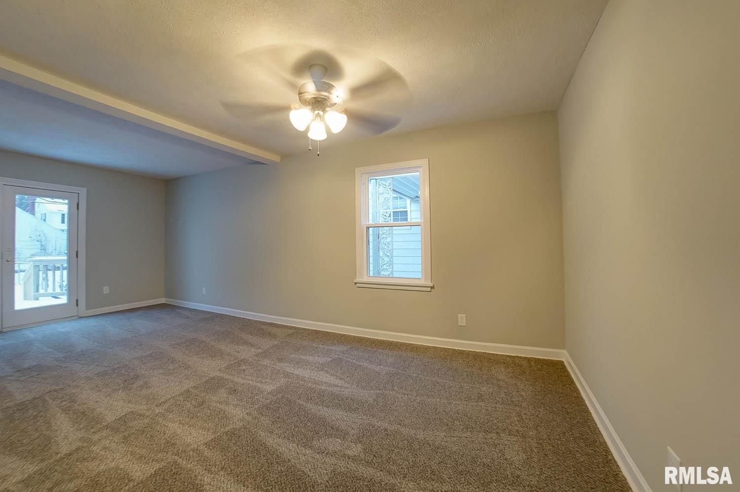 2037 South Walnut Street Springfield, IL 62704 - Photo 16 of 39