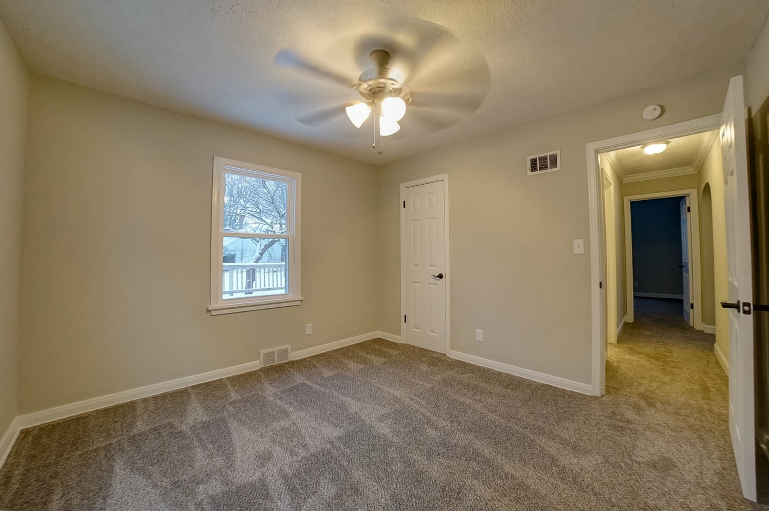 2037 South Walnut Street Springfield, IL 62704 - Photo 18 of 39