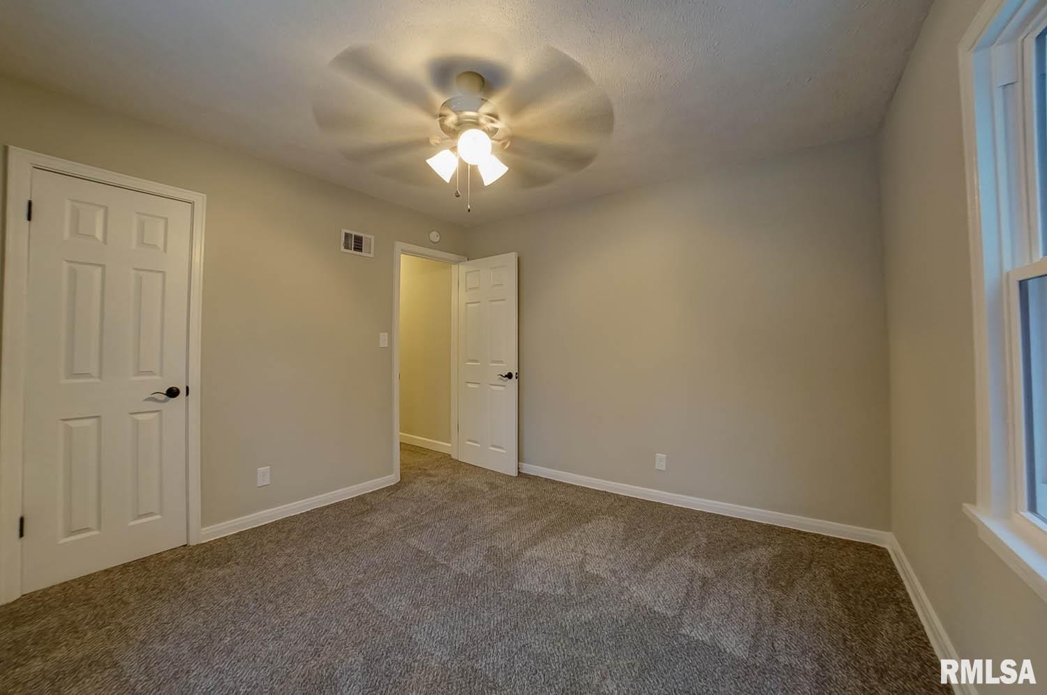 2037 South Walnut Street Springfield, IL 62704 - Photo 19 of 39