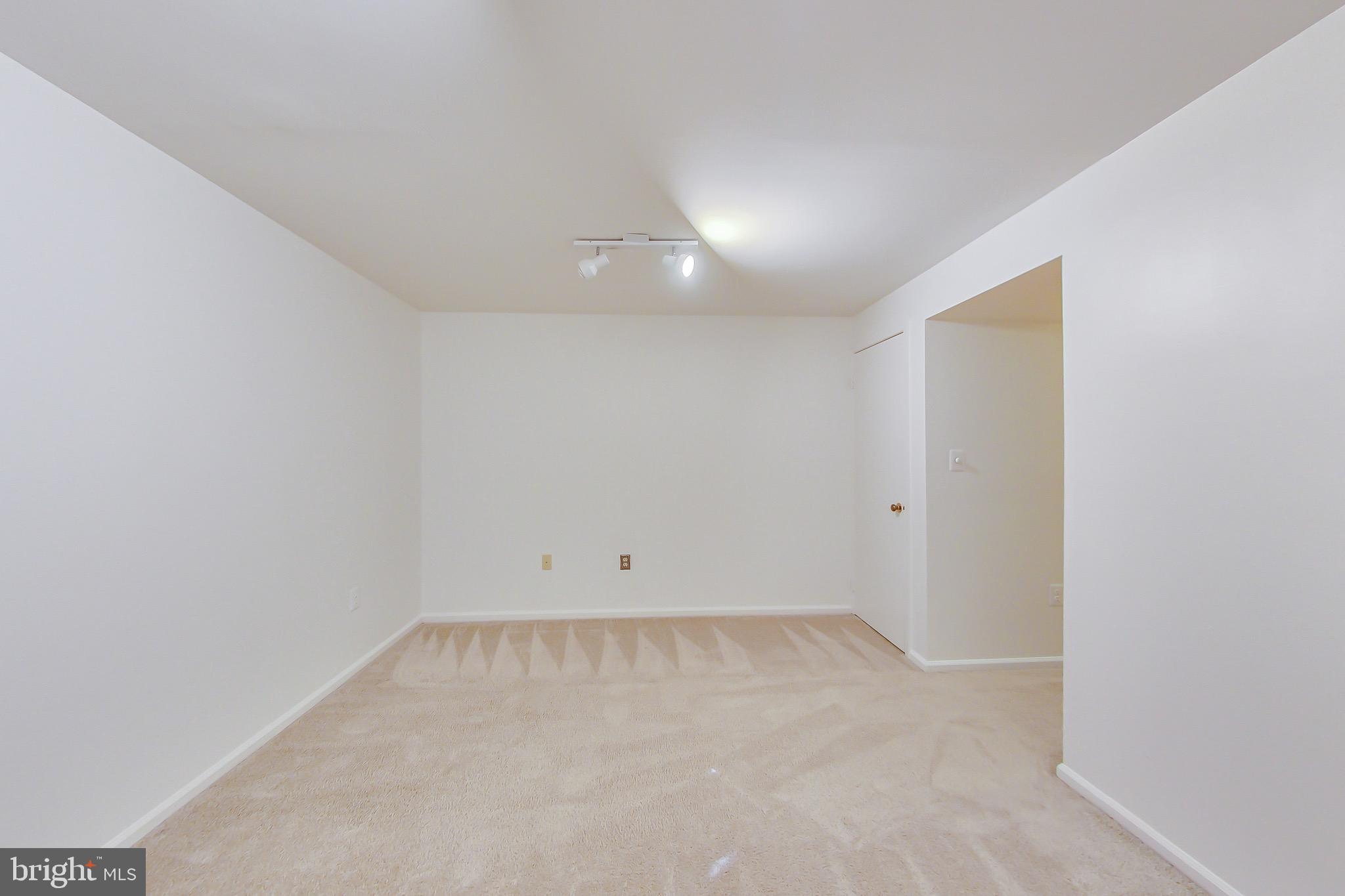 2048 Derby Ridge Lane, Unit 310 Silver Spring, MD 20910 - Photo 23 of 34