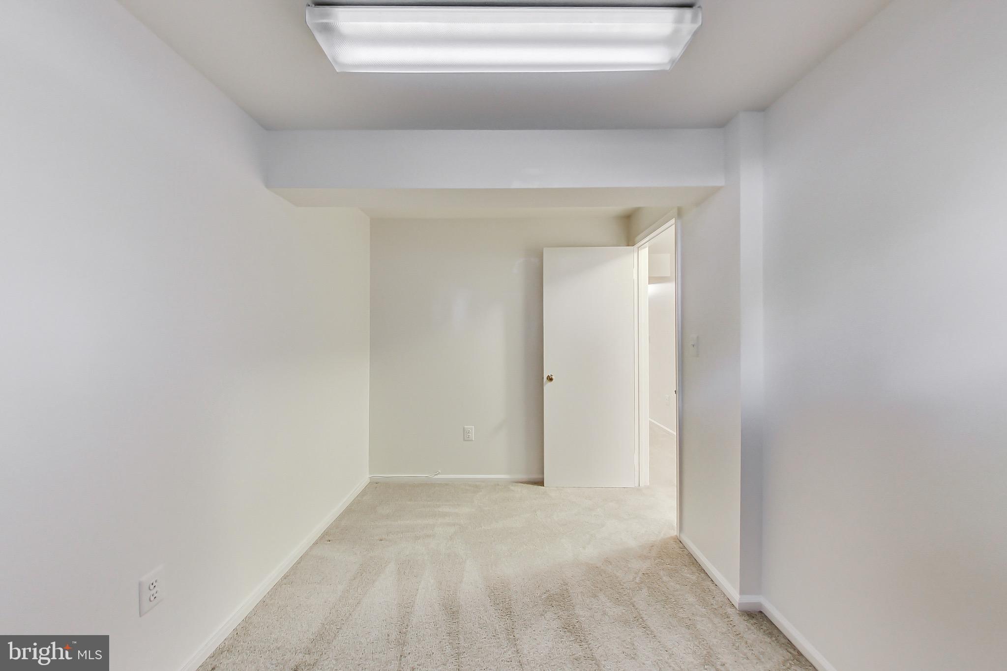 2048 Derby Ridge Lane, Unit 310 Silver Spring, MD 20910 - Photo 25 of 34