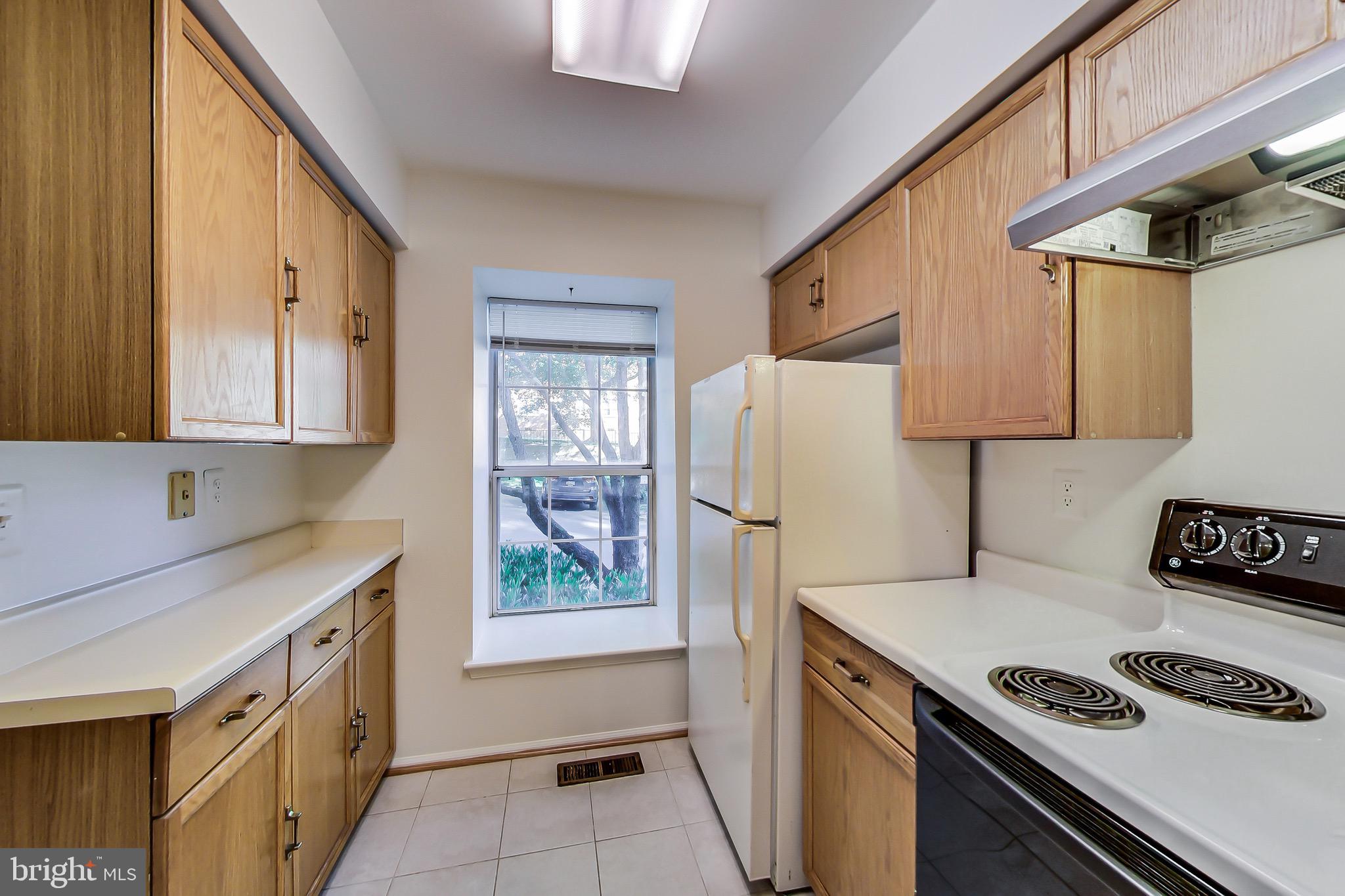 2048 Derby Ridge Lane, Unit 310 Silver Spring, MD 20910 - Photo 9 of 34