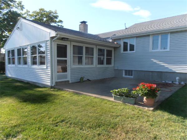 673 Newhall Street Fall River, MA 02721 - Photo 4 of 21 Gallery Image 4