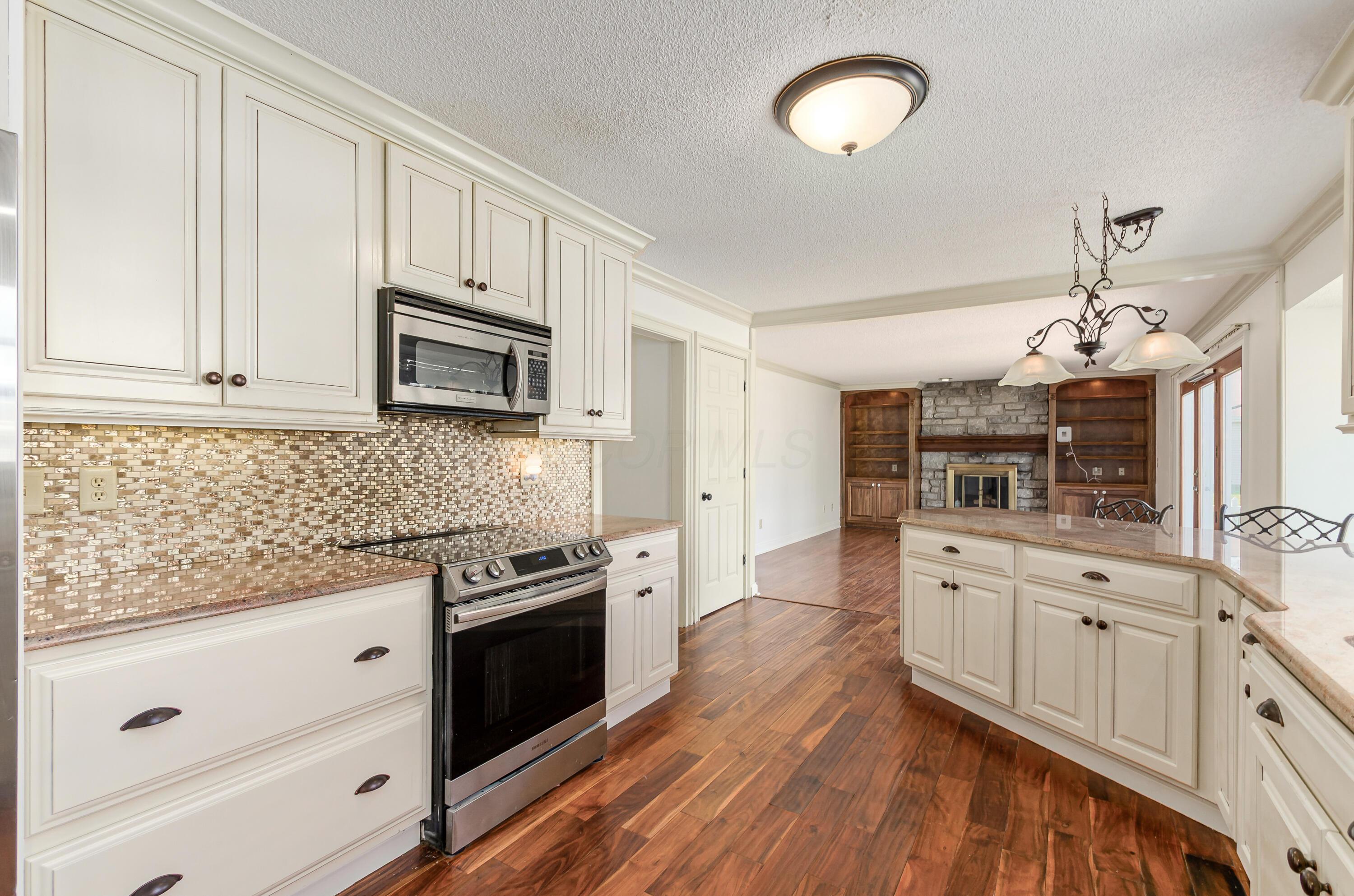 5240 Citrus Drive Hilliard, OH 43026 - Photo 10 of 35 Kitchen