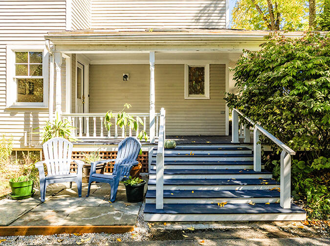 33 Pearl Street Camden, ME 04843 - Photo 14 of 72 Side Entrance