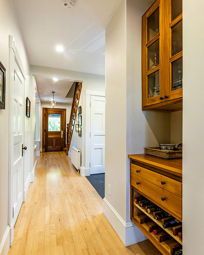 33 Pearl Street Camden, ME 04843 - Photo 18 of 72 Front Hall