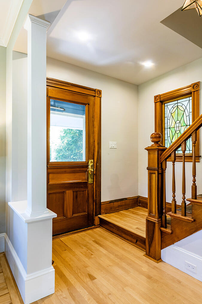 33 Pearl Street Camden, ME 04843 - Photo 28 of 72 Stair