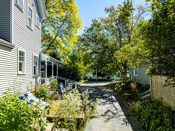 33 Pearl Street Camden, ME 04843 - Photo 65 of 72 Driveway
