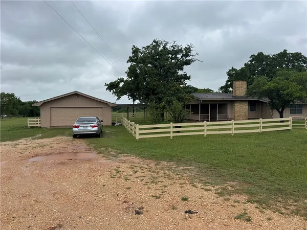 $2,195 | 1063 Bowman Lane, Bryan, TX 77808