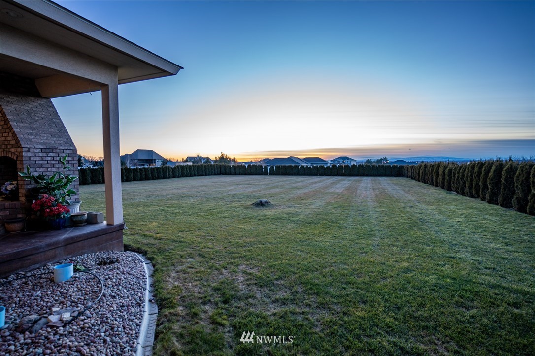 718 Young Road Northeast Moses Lake, WA 98837 - Photo 11 of 35 Gallery Image 11