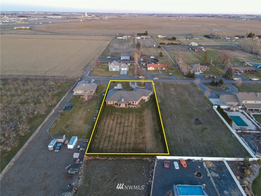 718 Young Road Northeast Moses Lake, WA 98837 - Photo 13 of 35 Gallery Image 13