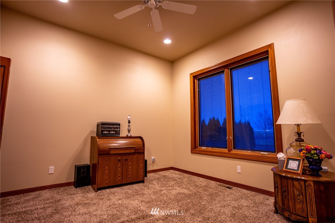 718 Young Road Northeast Moses Lake, WA 98837 - Photo 22 of 35 Gallery Image 22