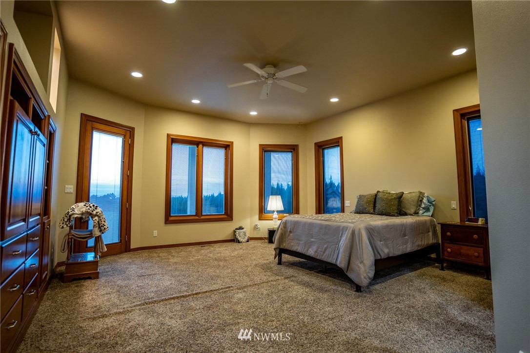 718 Young Road Northeast Moses Lake, WA 98837 - Photo 28 of 35 Gallery Image 28