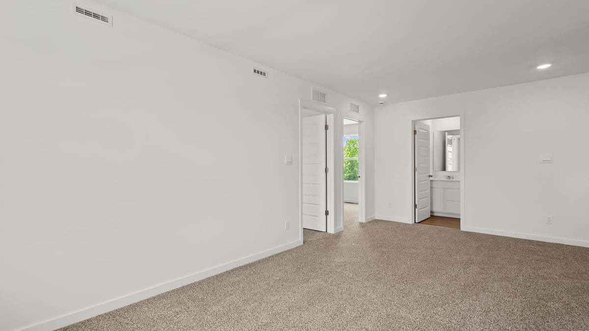 602 Adirondack Court Joliet, IL 60421 - Photo 9 of 16 a view of an empty room and a window