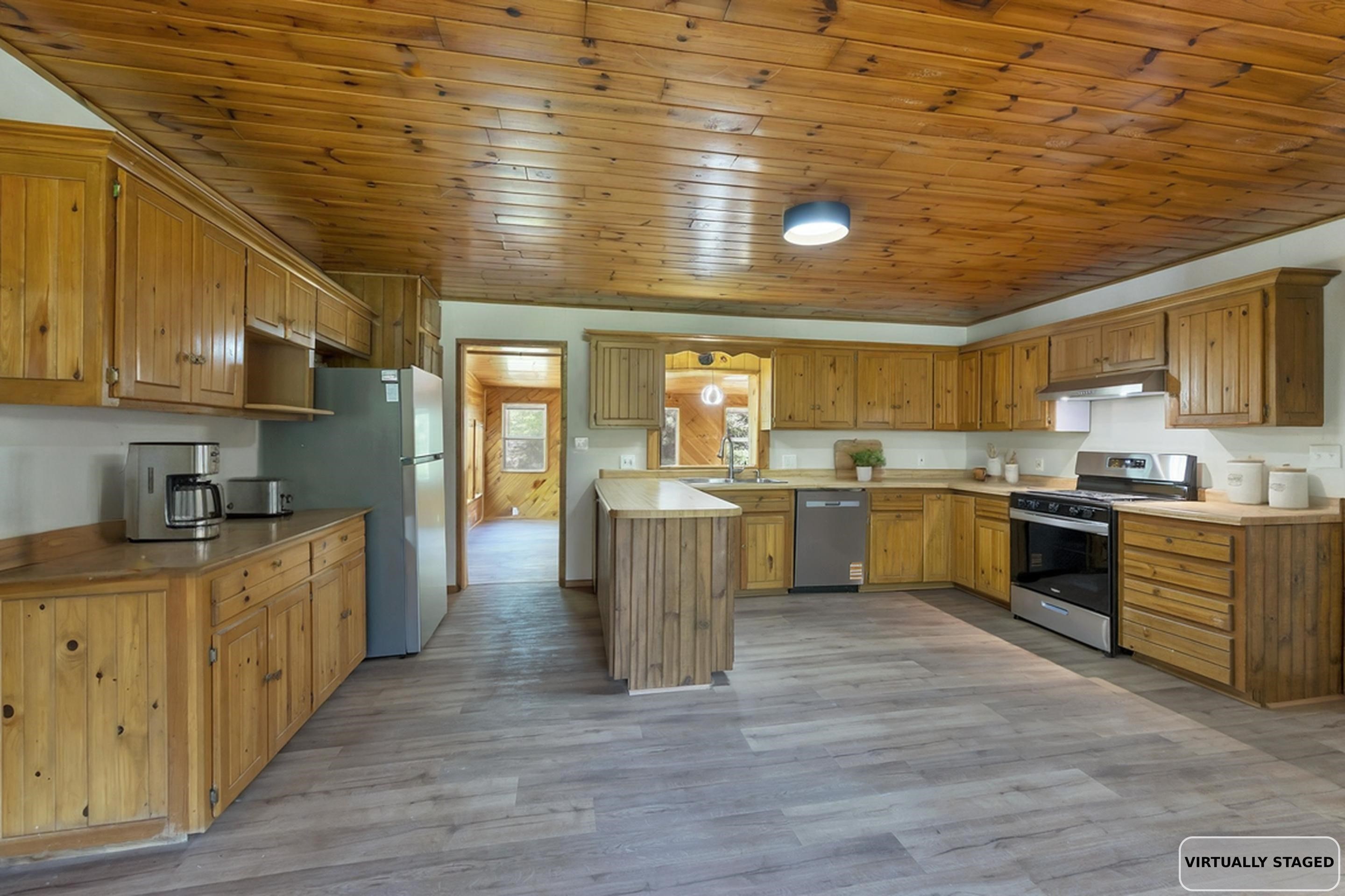 W11252 Pallock Lane Crivitz, WI 54114 - Photo 3 of 55