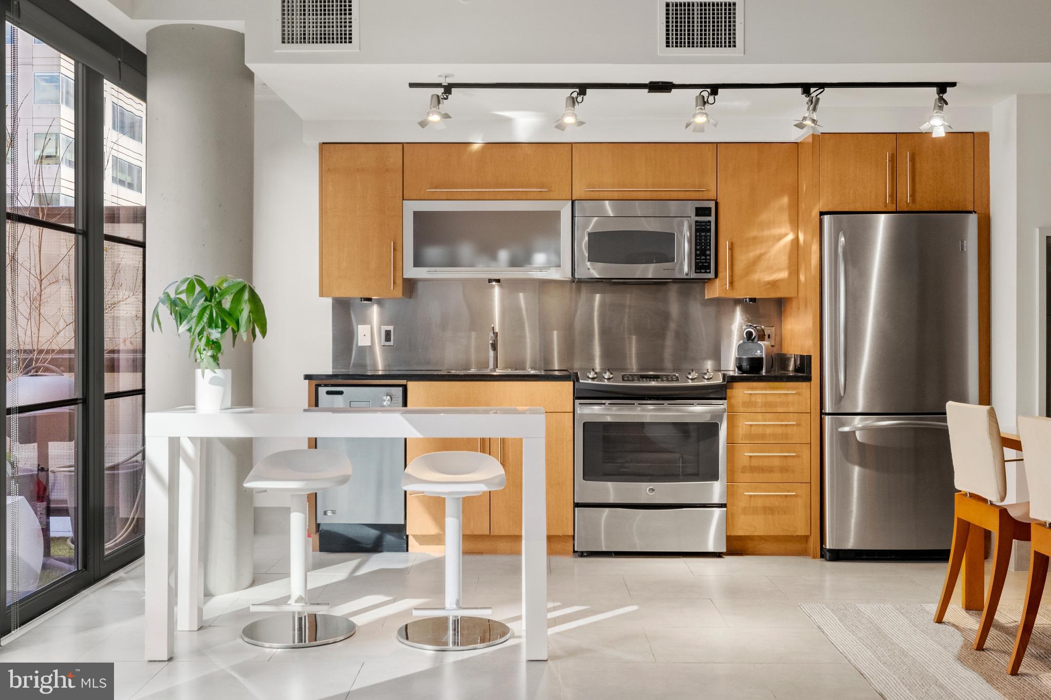 1133 14th Street Northwest, Unit 209 Washington, DC 20005 - Photo 6 of 28