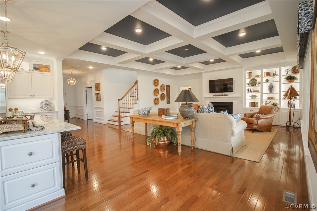 819 Lachlan Road Manakin-Sabot, VA 23103 - Photo 3 of 23 Kitchen & breakfast area overlooking Family room w