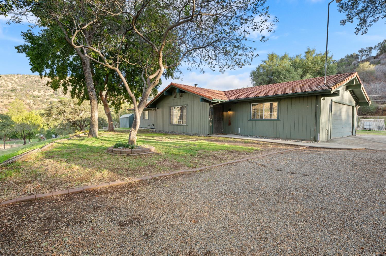 38570 Rustic Lane Squaw Valley, CA 93675 - Photo 6 of 51