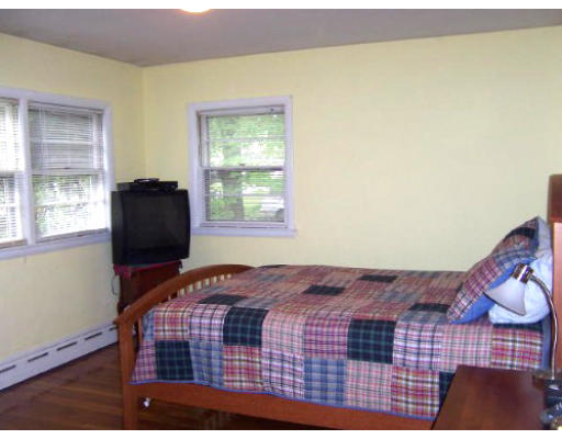 19 Juniper Road Andover, MA 01810 - Photo 8 of 8 Gallery Image 8