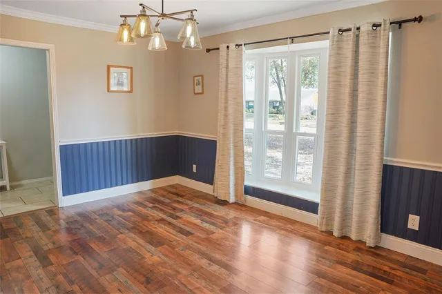 a view of livingroom with hardwood