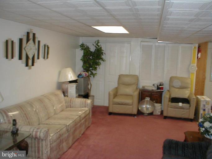 11313 Brandywine Road Clinton, MD 20735 - Photo 8 of 26 Family Room