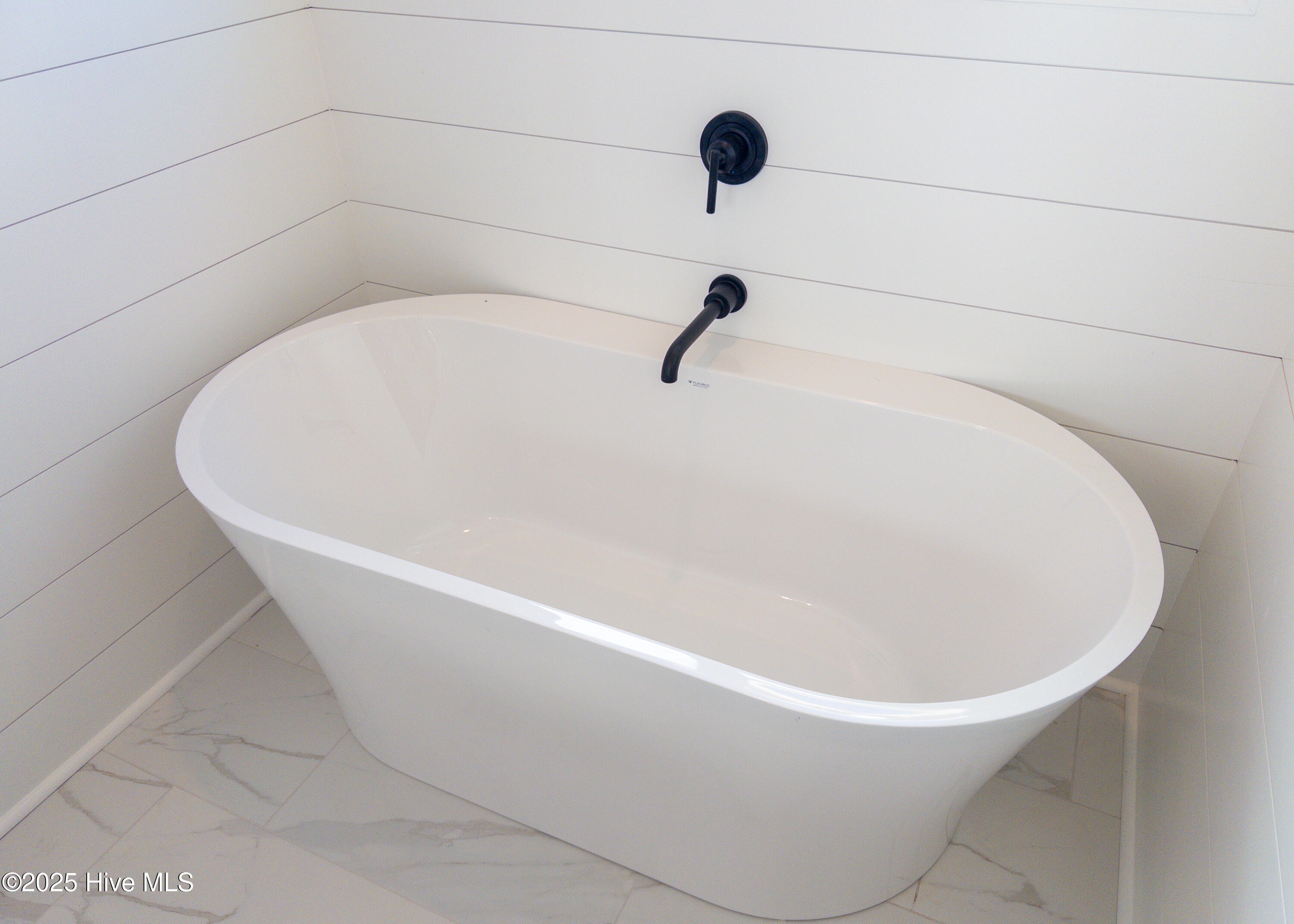 366 Summerhouse Drive Holly Ridge, NC 28445 - Photo 23 of 63 Soaker tub