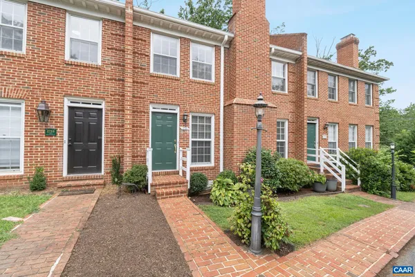 $375,000 | 2752 Hydraulic Road, Charlottesville, VA 22901