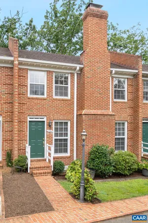 $375,000 | 2752 Hydraulic Road, Charlottesville, VA 22901