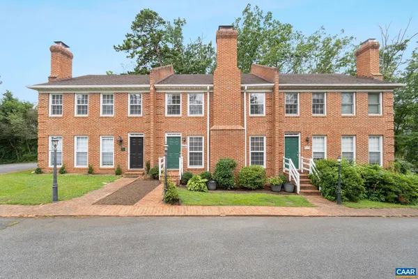 $375,000 | 2752 Hydraulic Road, Charlottesville, VA 22901