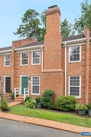 $375,000 | 2752 Hydraulic Road, Charlottesville, VA 22901