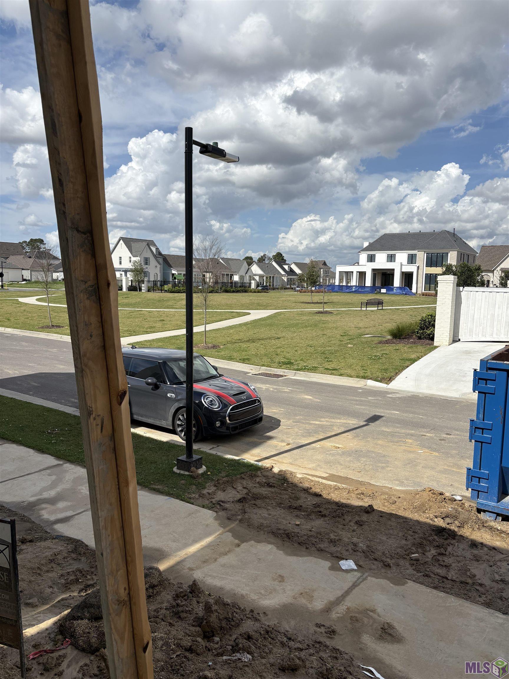 5330 Rue Des Jardin Baton Rouge, LA 70808 - Photo 7 of 10