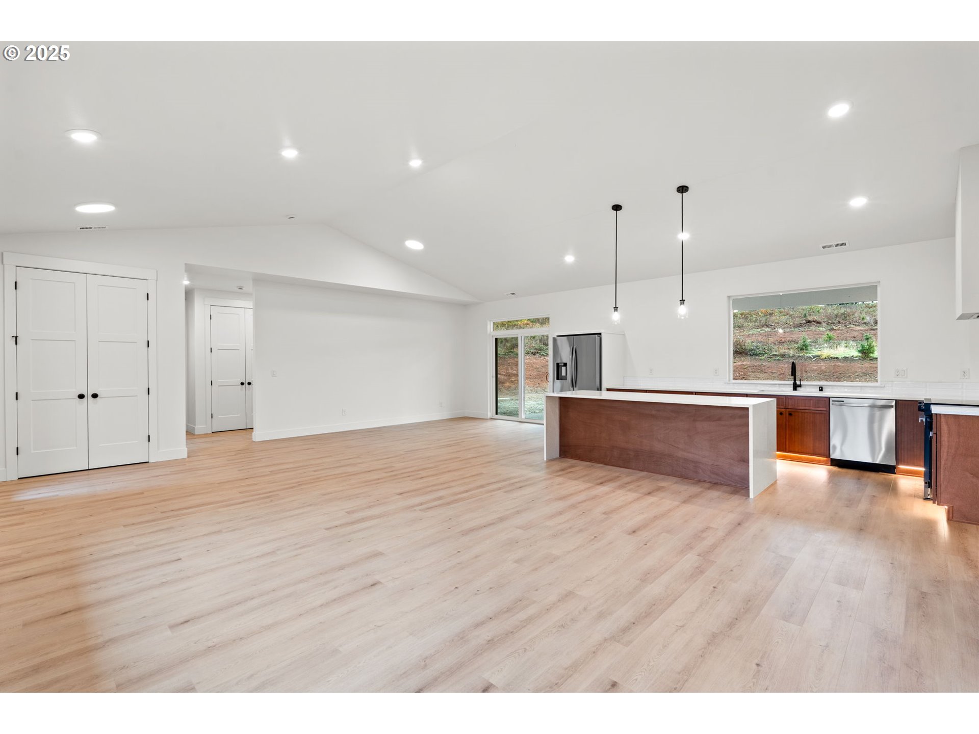 148 Fries Road Winlock, WA 98596 - Photo 13 of 39 a view of kitchen with wooden floor