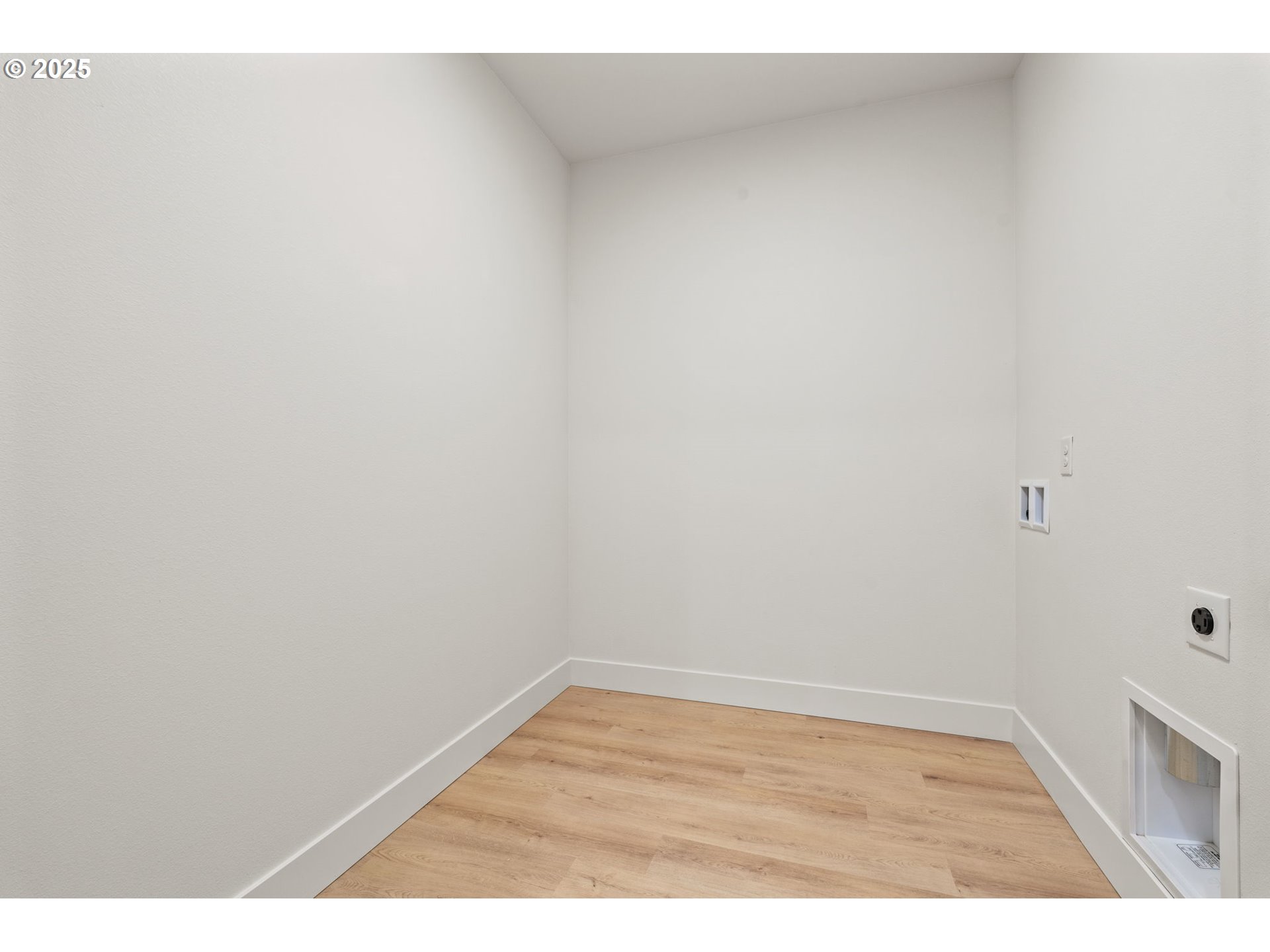 148 Fries Road Winlock, WA 98596 - Photo 27 of 39 a view of an empty room