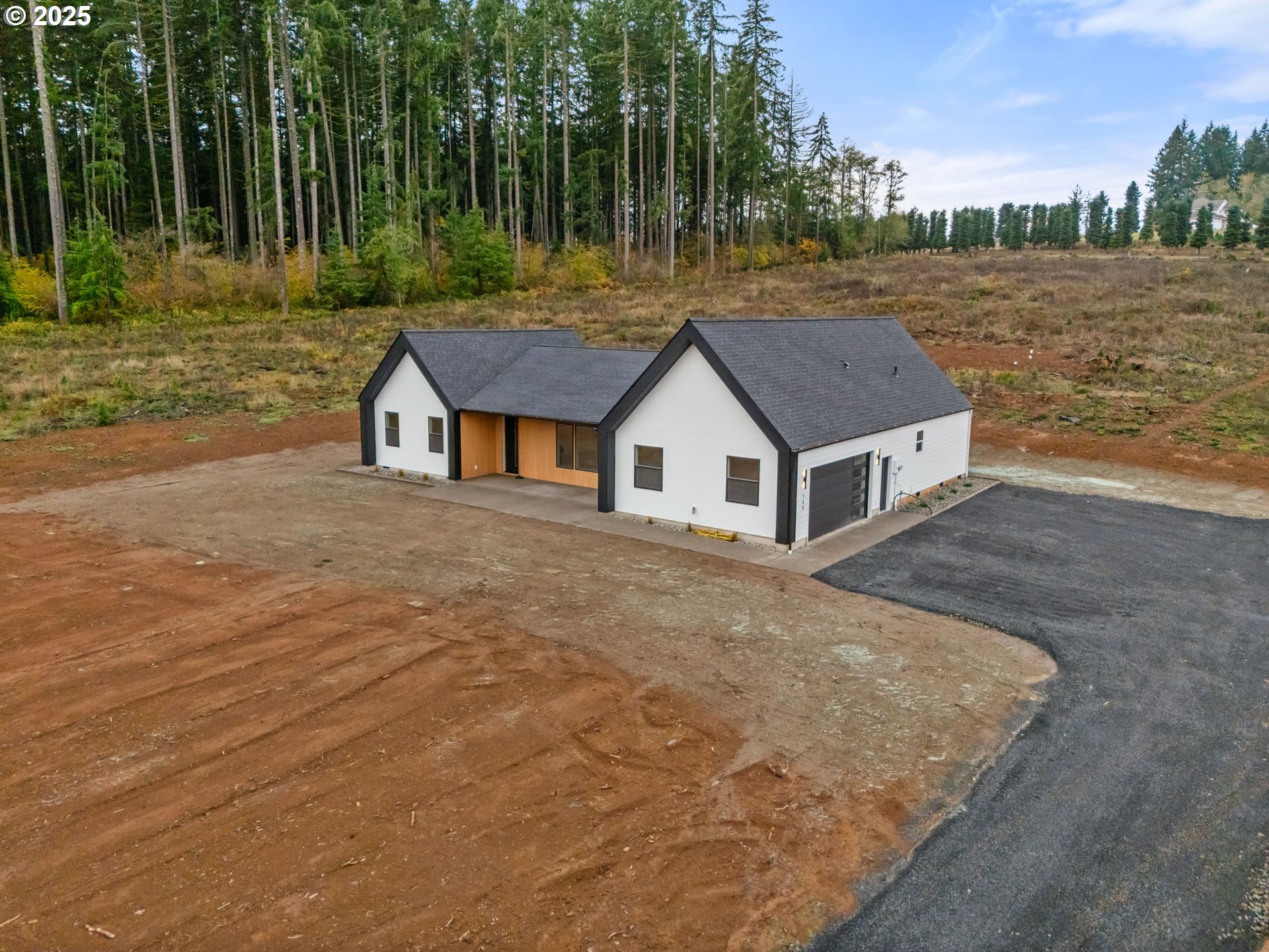 148 Fries Road Winlock, WA 98596 - Photo 34 of 39 a house view with a outdoor space