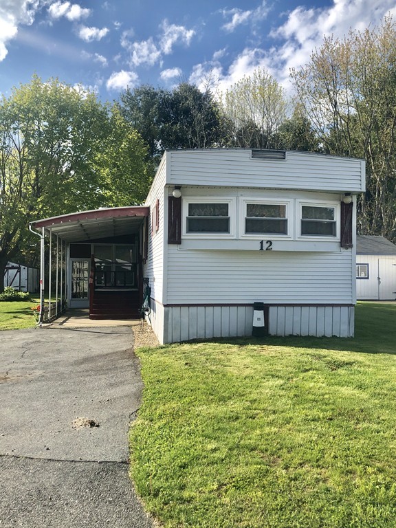 12 Clems Way Acushnet, MA 02743 - Photo 3 of 13 Gallery Image 3