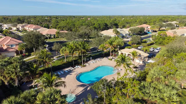 $699,000 | 6143 Southeast Crooked Oak Avenue, Hobe Sound, FL 33455