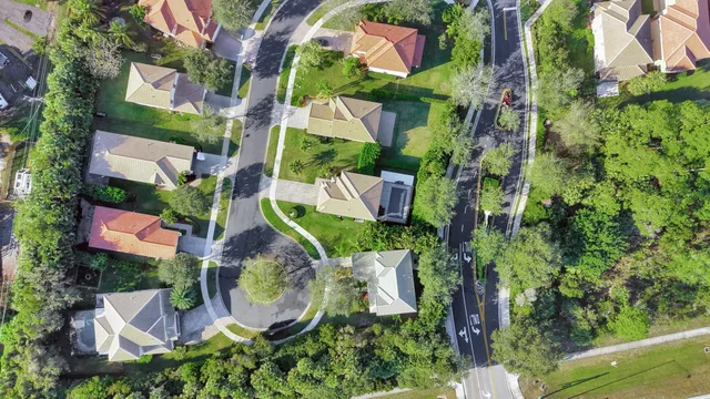 $699,000 | 6143 Southeast Crooked Oak Avenue, Hobe Sound, FL 33455