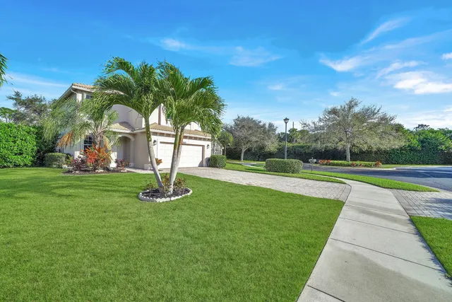 $699,000 | 6143 Southeast Crooked Oak Avenue, Hobe Sound, FL 33455