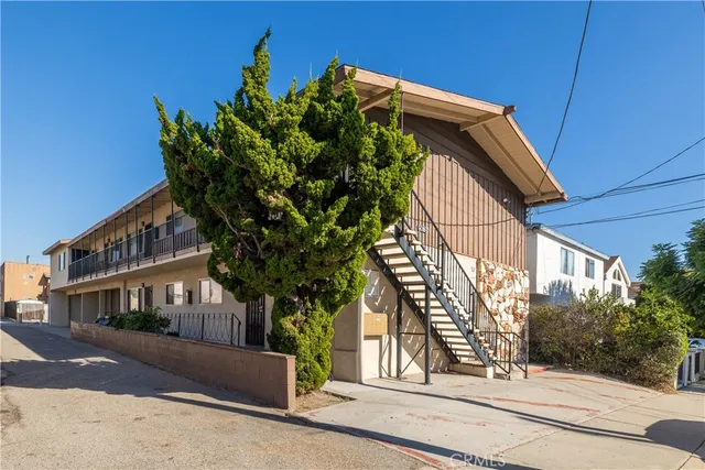 $1,450,000 | 576 West 13th Street, San Pedro, CA 90731