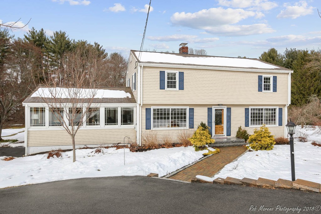 64 Ipswich Road Topsfield, MA 01983 - Photo 1 of 30 Gallery Image 1