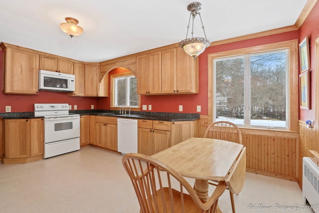 64 Ipswich Road Topsfield, MA 01983 - Photo 3 of 30 Gallery Image 3