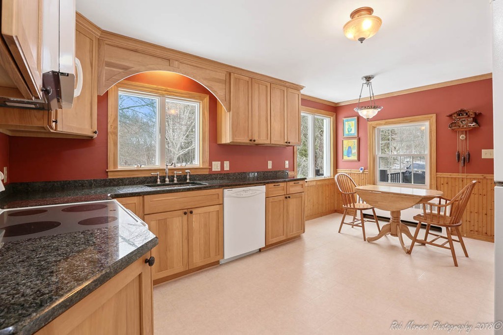 64 Ipswich Road Topsfield, MA 01983 - Photo 4 of 30 Gallery Image 4