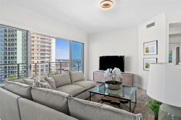 $6,300 | 449 South 12th Street, Unit 1101, Tampa, FL 33602