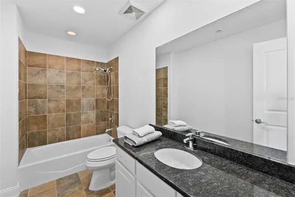 $6,300 | 449 South 12th Street, Unit 1101, Tampa, FL 33602