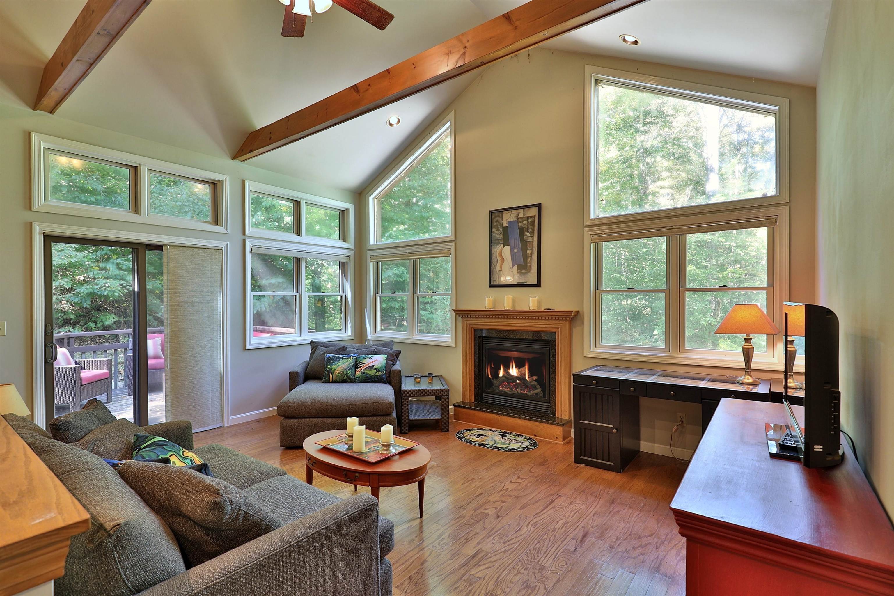 442 Crimson Hawk Road Plymouth, VT 05056 - Photo 4 of 25 Gallery Image 4