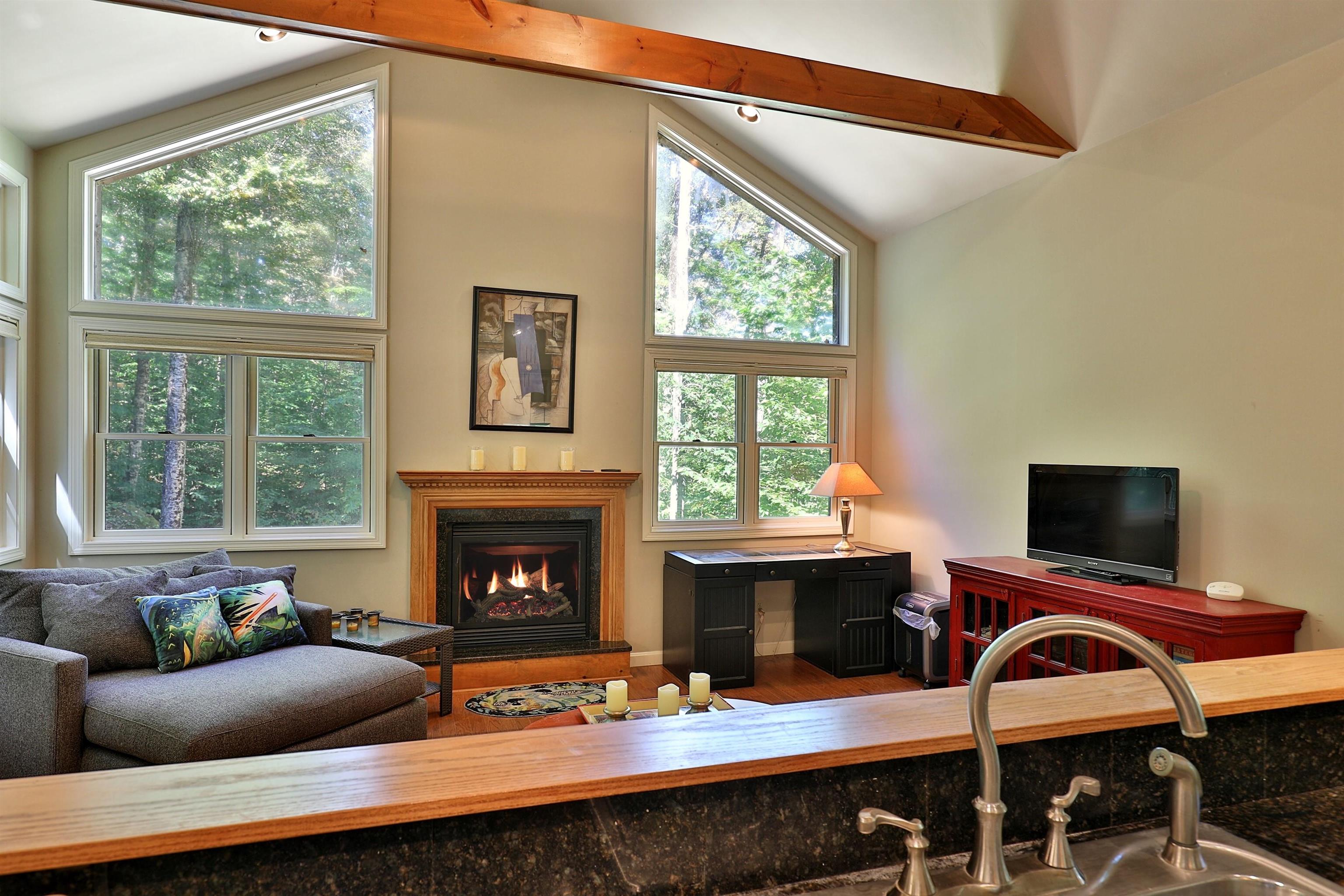 442 Crimson Hawk Road Plymouth, VT 05056 - Photo 10 of 25 Gallery Image 10