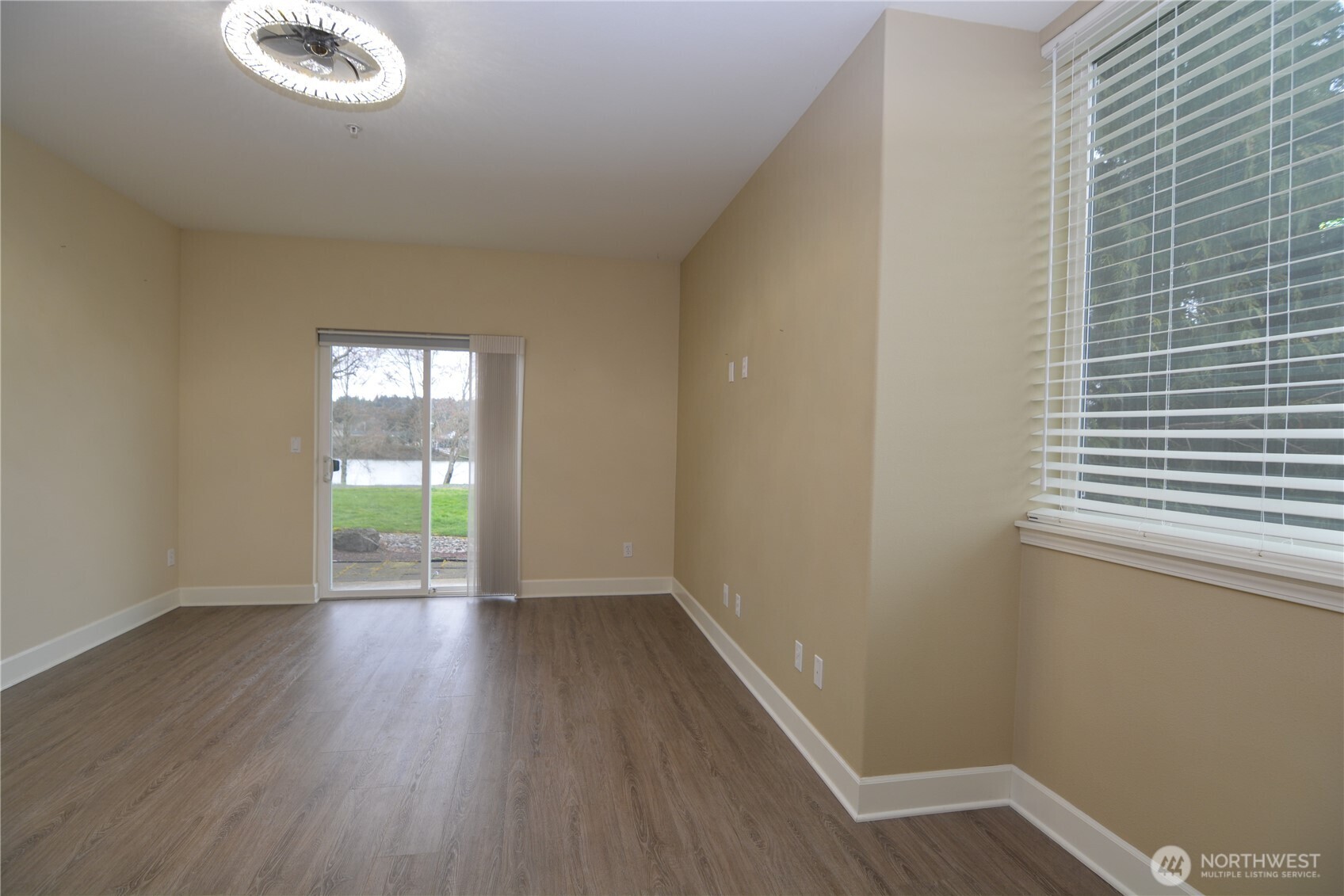 1548 River Road, Unit 107 Longview, WA 98632 - Photo 20 of 38 Gallery Image 20