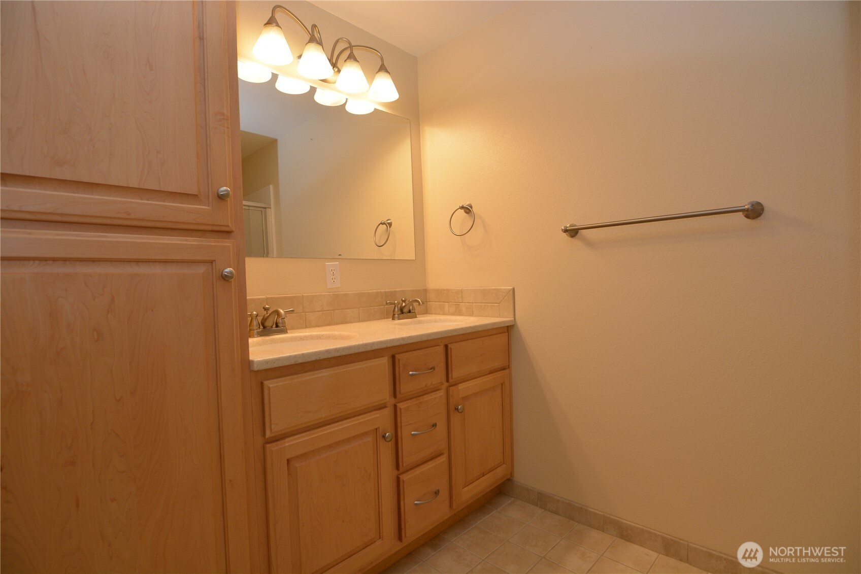 1548 River Road, Unit 107 Longview, WA 98632 - Photo 21 of 38 Gallery Image 21