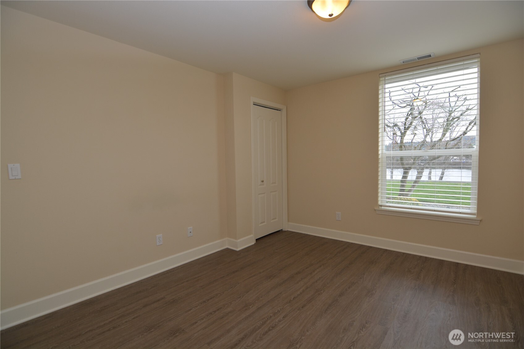1548 River Road, Unit 107 Longview, WA 98632 - Photo 23 of 38 Gallery Image 23