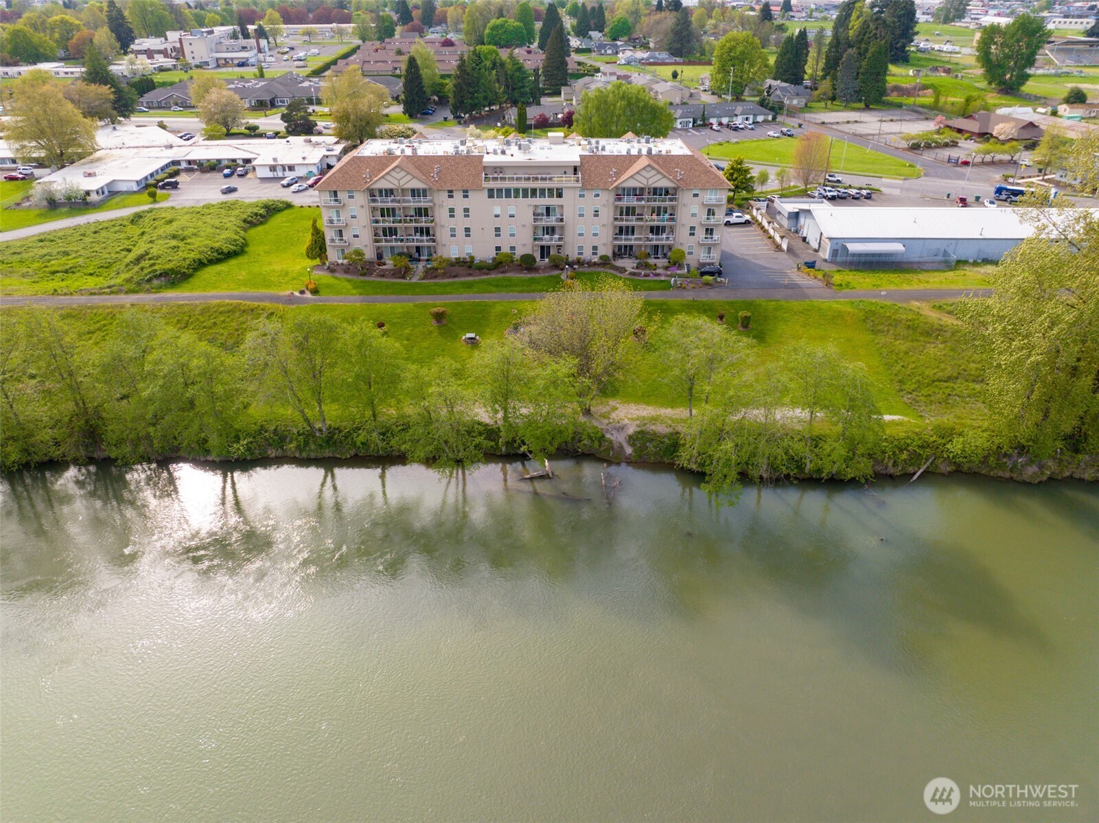 1548 River Road, Unit 107 Longview, WA 98632 - Photo 7 of 38 Gallery Image 7